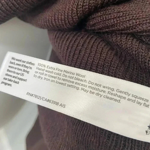 NWT Eileen Fisher 100% Extra Fine Merino Wool V-Neck Cardigan Sweater size Large - Picture 6 of 10